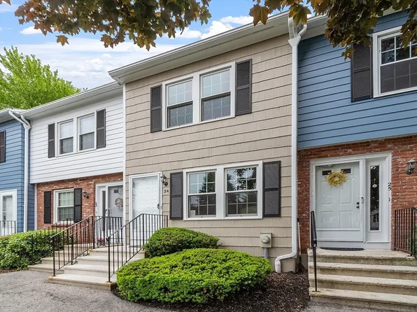 24 Mountainshire Dr #24, Worcester, MA 01606