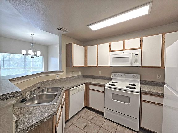 2nd image of 2320 Gracy Farms Ln APT 1123