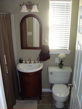 Newly Remodeled Full Bath in 2007