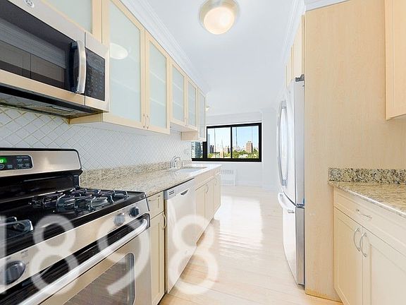 3rd image of 160 W 97th St APT 9C