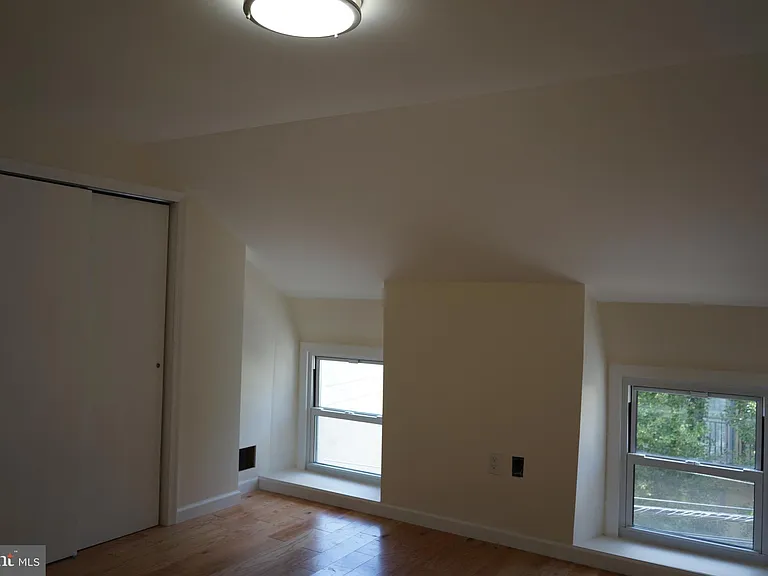 135 Gay St — Photo 19