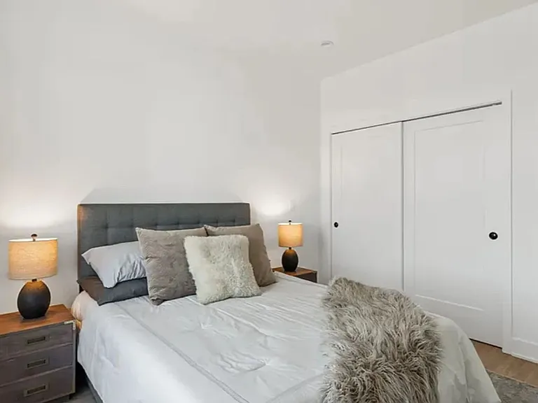 1518 N Darien St — Photo 12