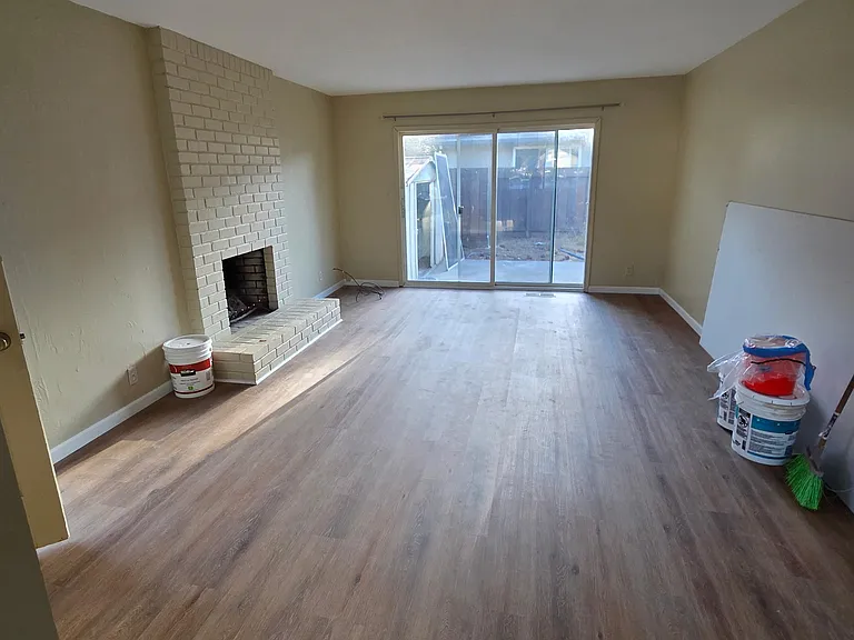 1331 Kingfisher Way #2 — Photo 1