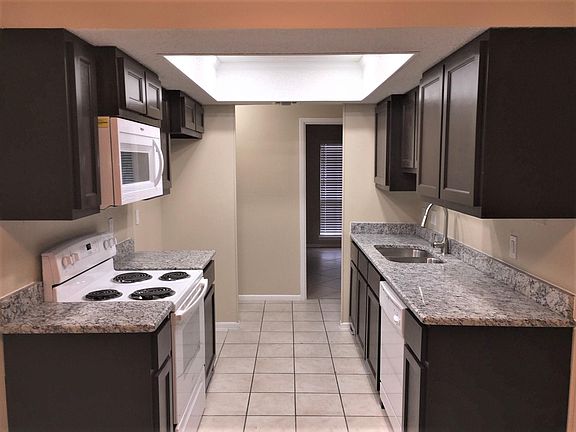 Updated Kitchen with Granite Counter tops and new appliances!