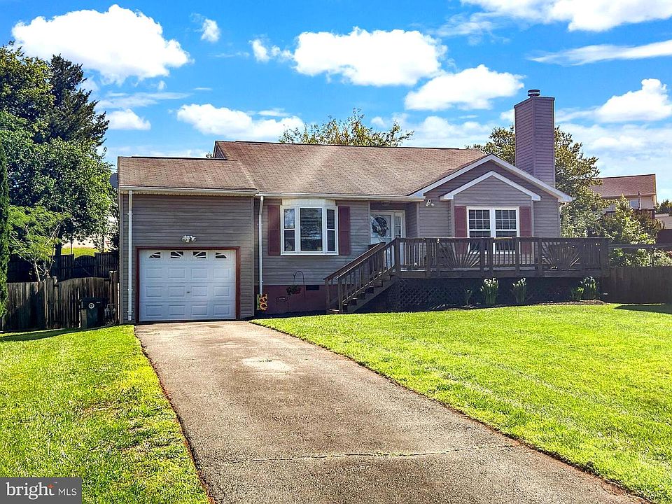 1st image of 1409 N Thomas Way