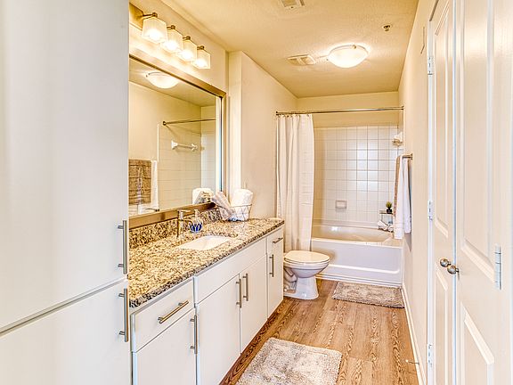 Lofts at Uptwon Altamonte Upgraded Bathroom