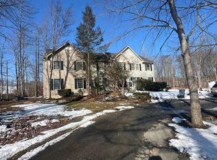 6233 Hunsicker Rd, New Tripoli, PA 18066