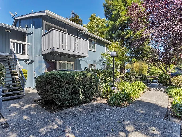 415 Piccadilly Pl #3 — Photo 22