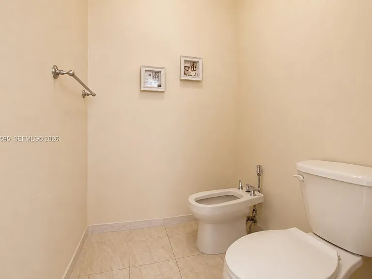 13989 SW 155th Ter — Photo 31