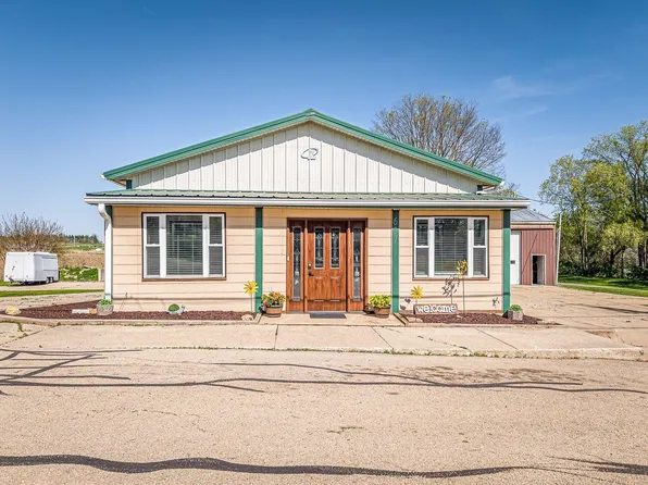 617 N Stanton St, Davis, IL 61019