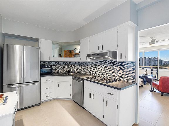4th image of 3233 NE 34th Street #1211
