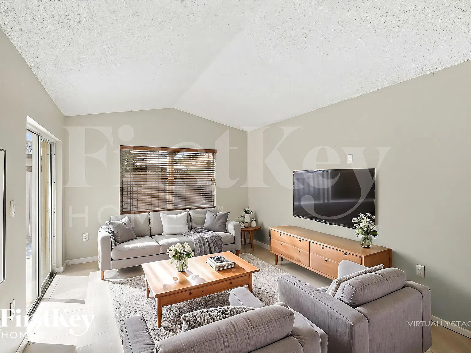 3 bed, 2.0 bath, 1654 sqft, $2,840 — Photo 4