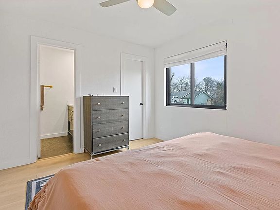 4th image of 7106 Colony Park Dr