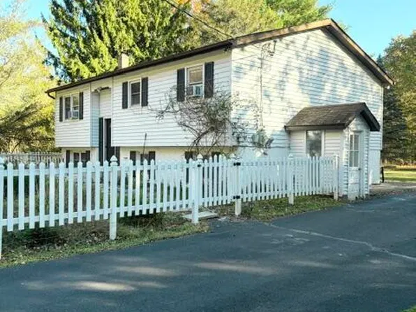 246 Lower Swiftwater Rd, Cresco, PA 18326