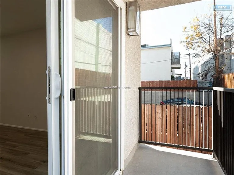 14417 Tiara St — Photo 20