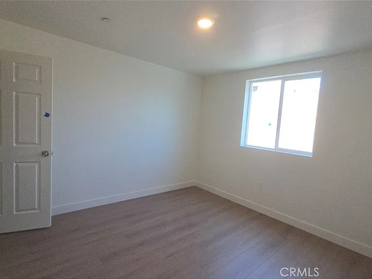 837 E 33rd St — Photo 11