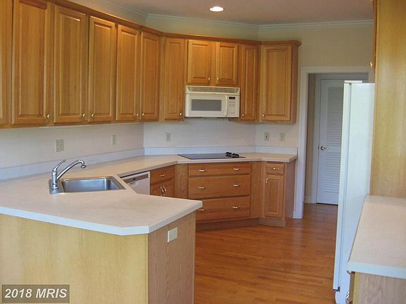 2nd image of 28582 Clubhouse Dr