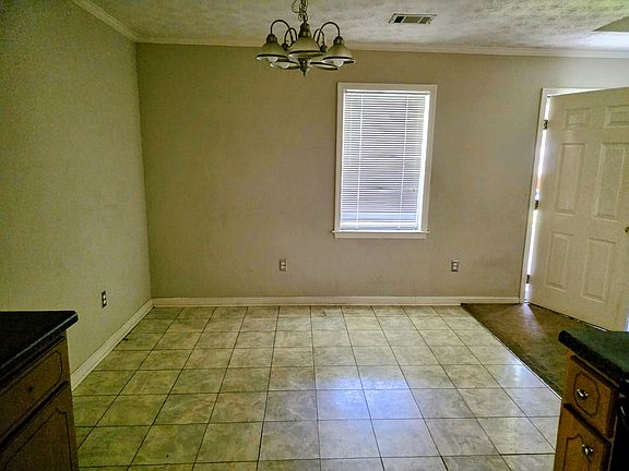 4th image of 2100 Yancey Ave