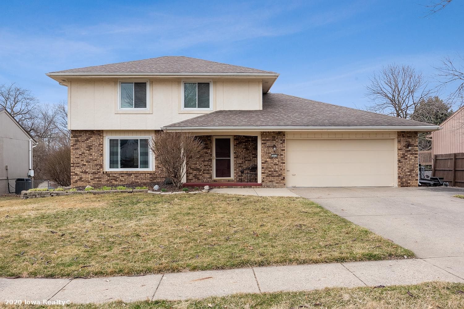 clarks jordan creek mall