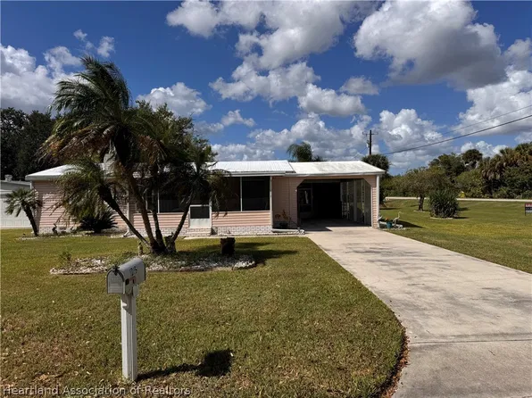 1016 Bay Dr, Moore Haven, FL 33471