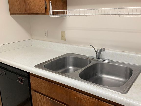 5th image of 1010 C St APT 6