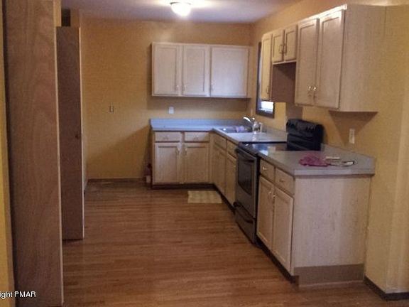 5th image of 1360 Winding Way