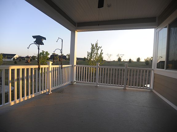 3rd image of 104 Cloak Ln