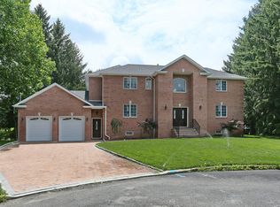 6 Talina Ct, Ramsey, NJ 07446