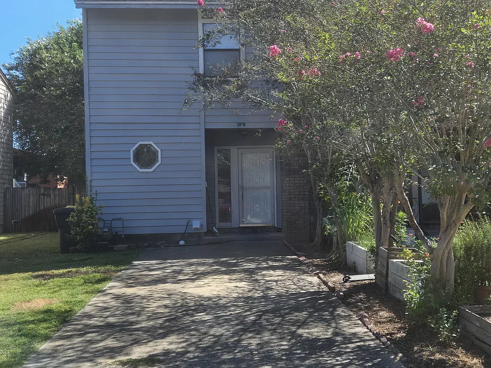 1 Deal Ave NW #F