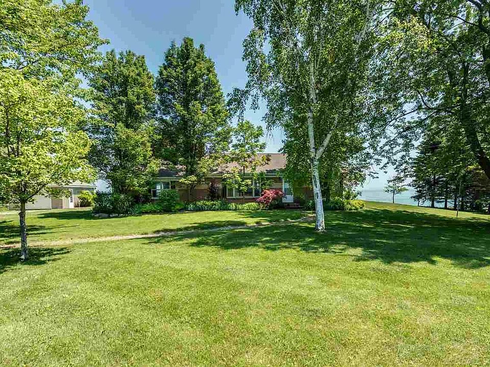 4910 N Lakeshore Rd, Deckerville, MI 48427 Zillow