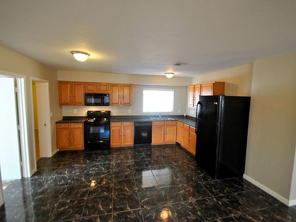 4th image of 7130 W Cambridge Ave