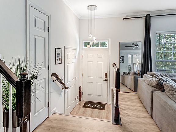 3rd image of 2599 Grayton Ln