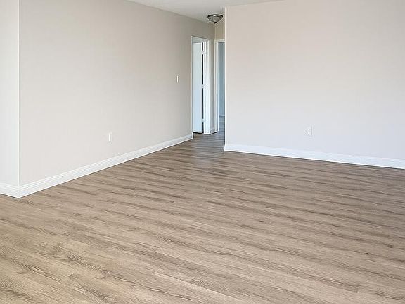 3rd image of 2708 Vandiver Dr APT 7C