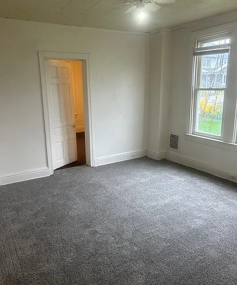 610 Dallas St #1 — Photo 7