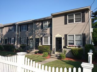 5255 Washington St, Boston, MA 02132