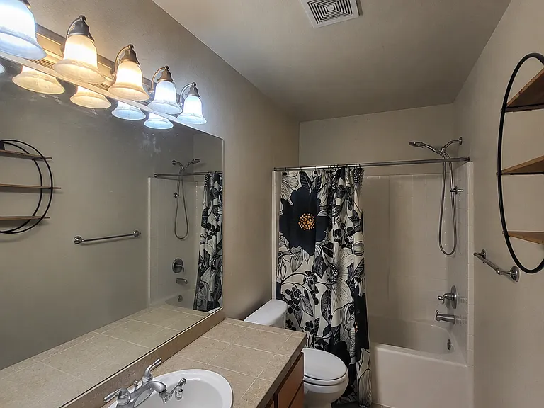 2228 SE Decade Ct — Photo 25