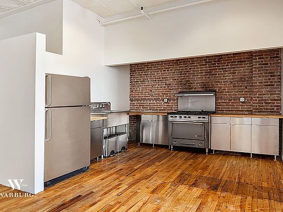 2nd image of 75 Leonard St APT 4NW