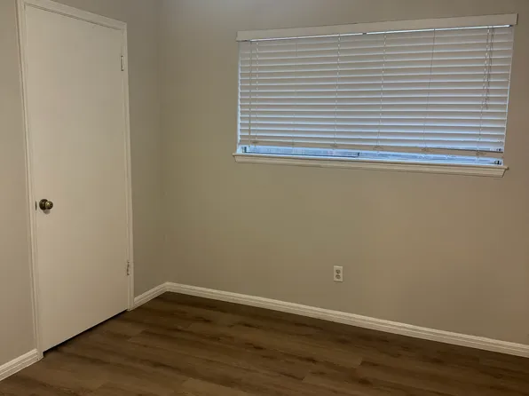 834 Beachcomber Ln, Houston, TX 77062