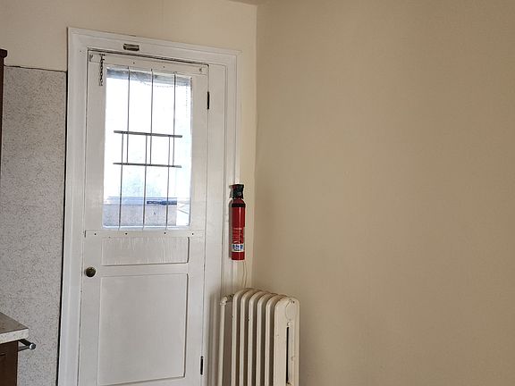 3rd image of 417 W Fisher Ave Fl 2nd