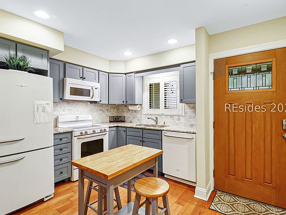 4th image of 43 Folly Field Rd APT 50
