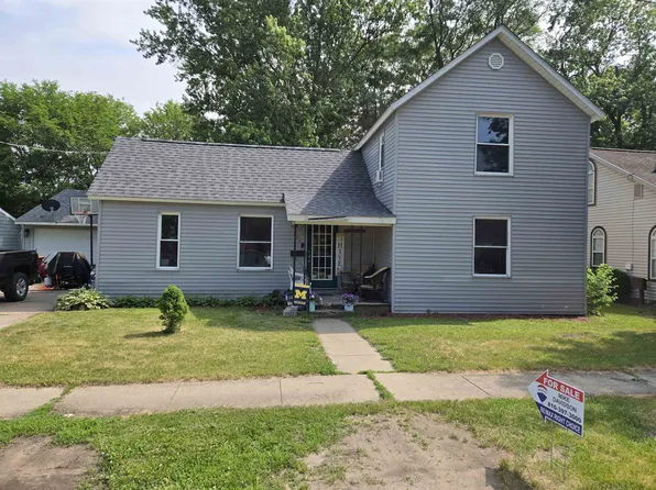 511 Lockwood St, Chesaning, MI 48616