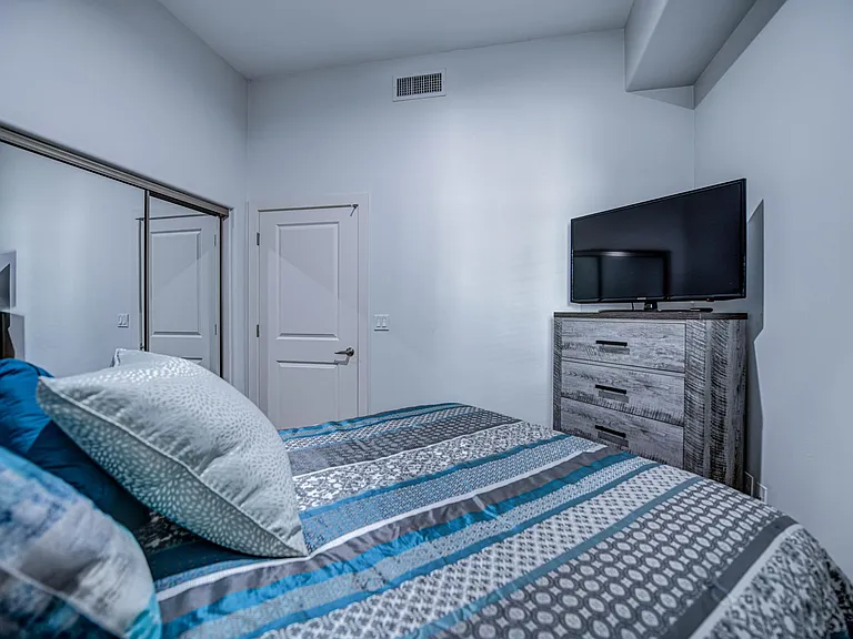 945 E Playa Del Norte Dr #2025 — Photo 15