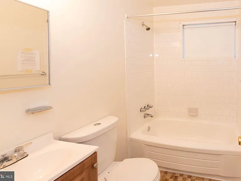 1214 Walker Ave — Photo 6