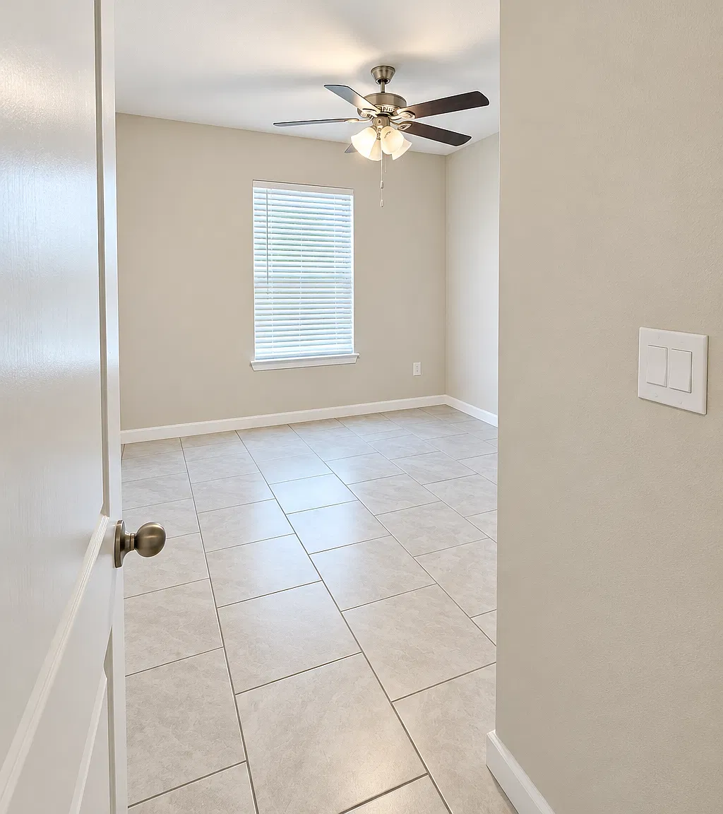 3 bed, 1500 sqft, $2,450 — Photo 2