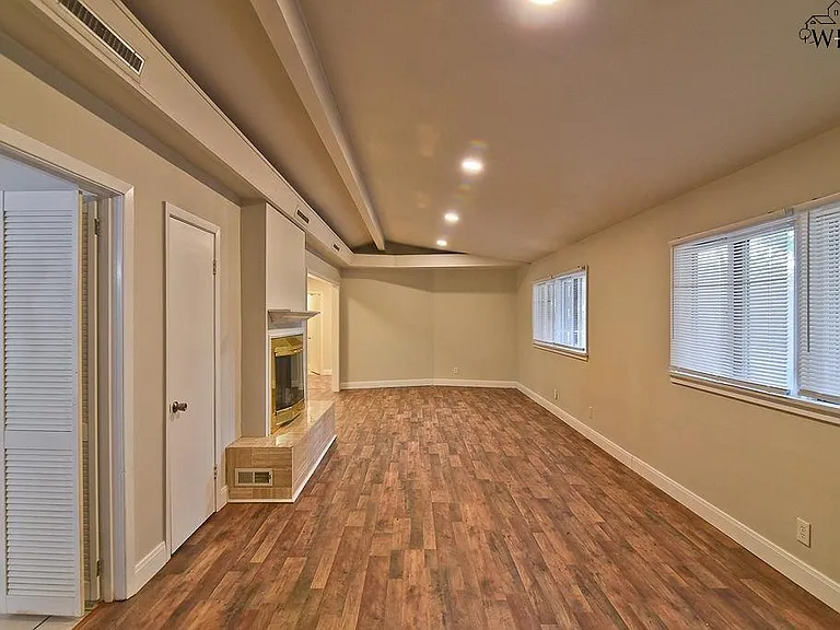 2607 Chase Dr — Photo 6