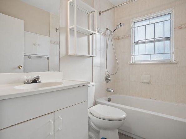 4 bedroom rental in Vancouver — photo 16