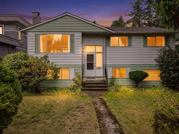 13696 Blackburn Ave, White Rock, BC V4B 2Y8