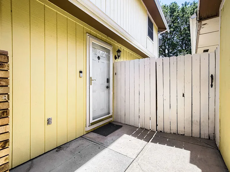 329 Chinook Ave — Photo 27