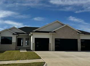 5432 N 212th St, Elkhorn, NE 68022