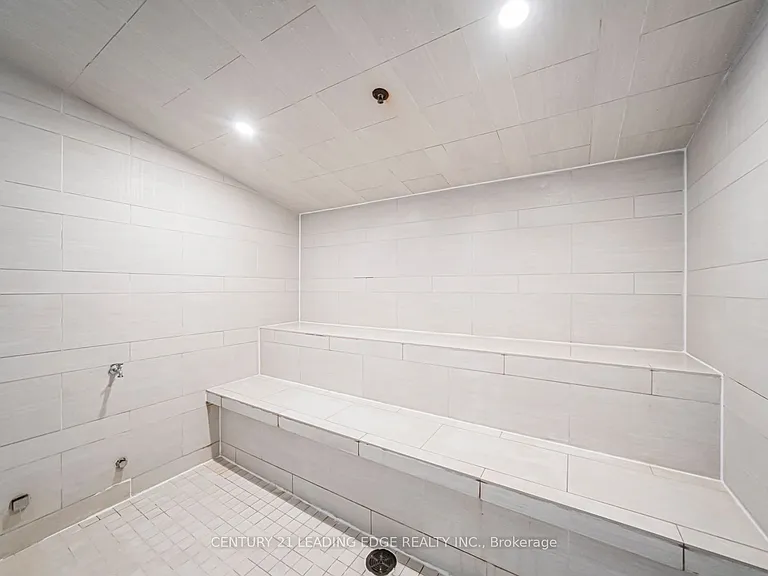 2191 Yonge St #5104 — Photo 11